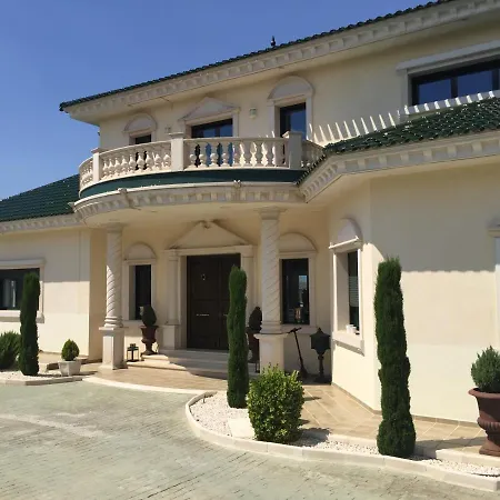 La Casa Del Tejado *