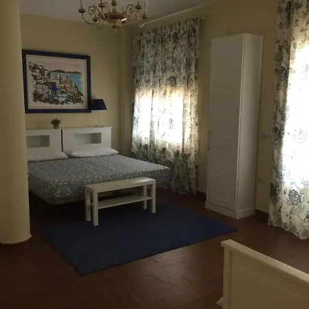 La Casa Del Tejado
