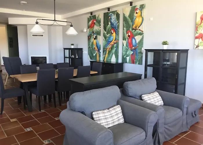 La Casa Del Tejado *