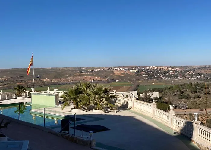 La Casa Del Tejado *